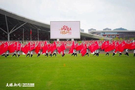 图赫尔和拜仁体育总监弗洛因德上周五尝试通过视频通话劝说他。